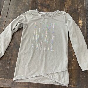 Nike Girl’s 6X Gray Long Sleeve Shirt